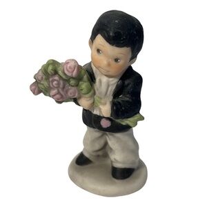Enesco Boy Pretty As A Picture Figurine 1998 NBM Bahner‎ Studios Roses Porcelain